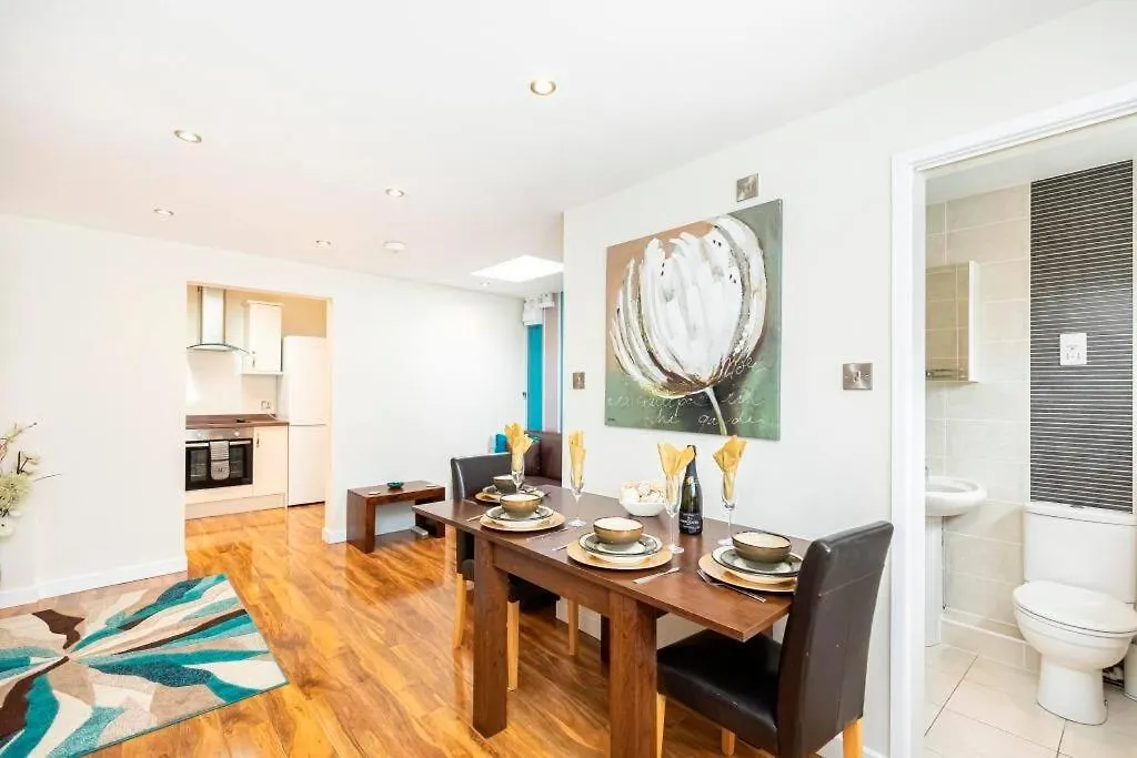Bournecoast: Lovely Annex With Patio Nr Beach-5286 Bournemouth 0*,  Egyesült Királyság